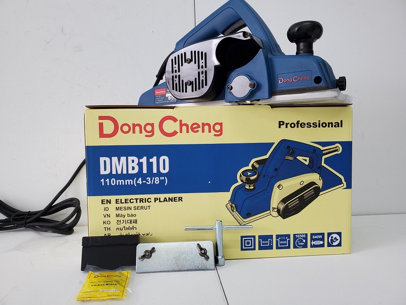 Máy bào gỗ DongCheng DMB110, cs 840W