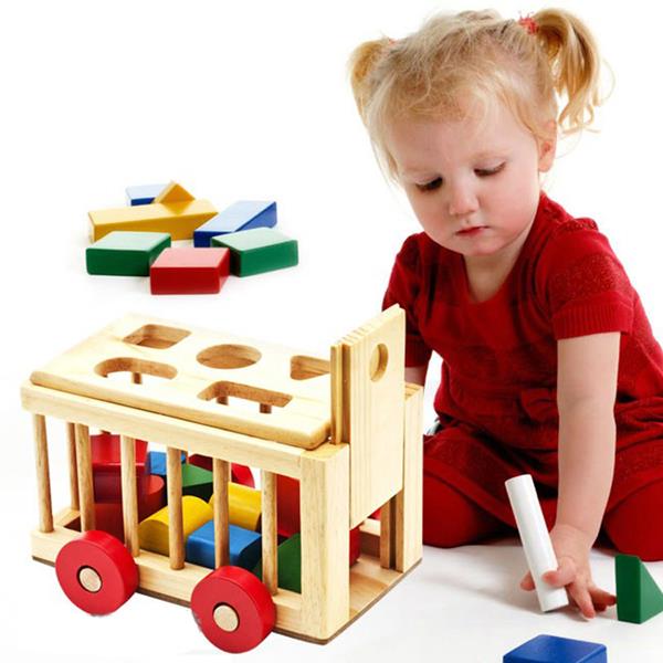 Đồ chơi cho bé bằng gỗ theo từng độ tuổi giúp trẻ phát triển toàn diện