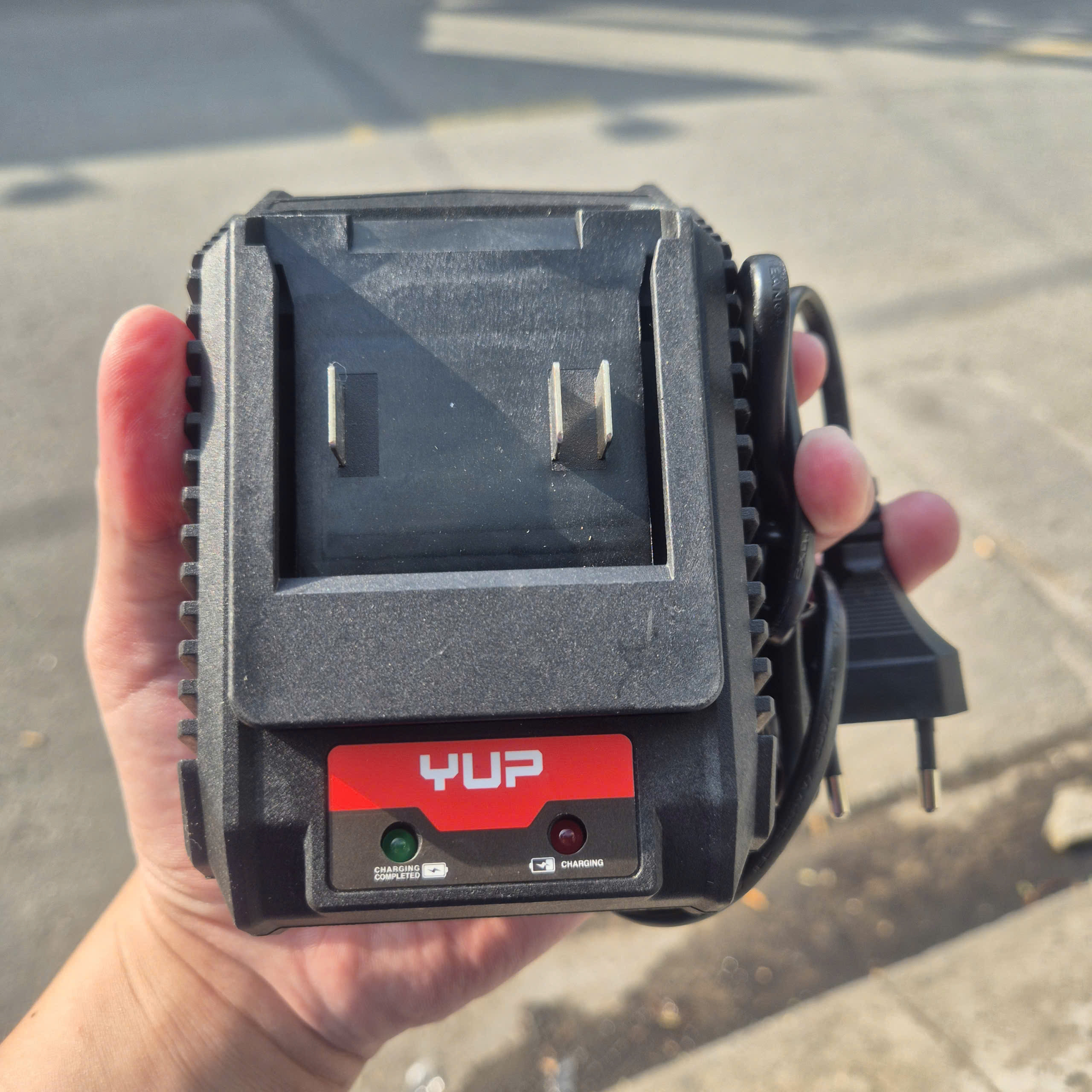 Máy khoan pin YUPAI YP20 DR13M 13mm có búa, 20V, 60N  (2 pin 2Ah, sạc, hộp nhựa)