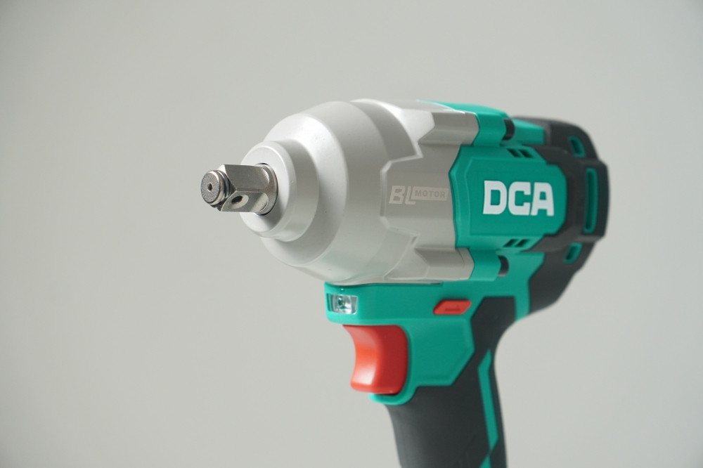 Máy Siết Bu Lông Dùng Pin 20V DCA  ADPB698FK (2 Pin 5.0Ah & Sạc)