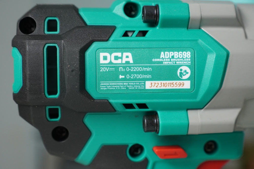 Máy Siết Bu Lông Dùng Pin 20V DCA  ADPB698FK (2 Pin 5.0Ah & Sạc)