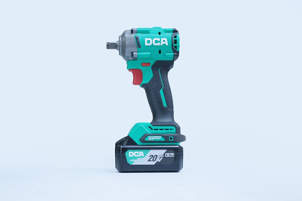 Máy siết bu lông dùng pin 20V DCA ADPB358EM