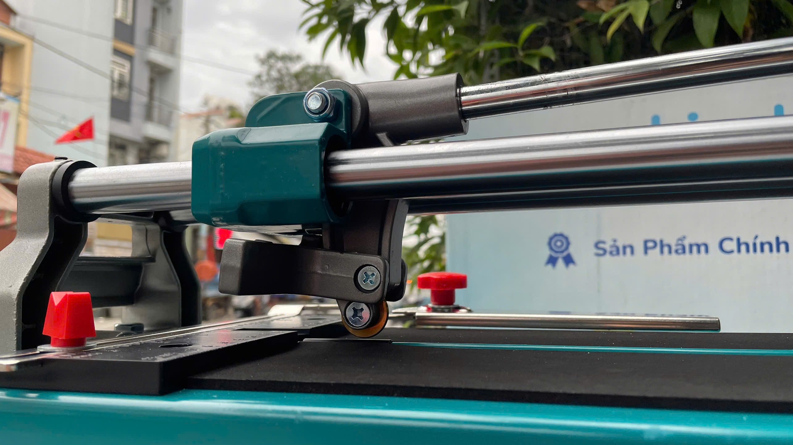 Bàn cắt gạch đẩy tay 800mm TOTAL THT578001