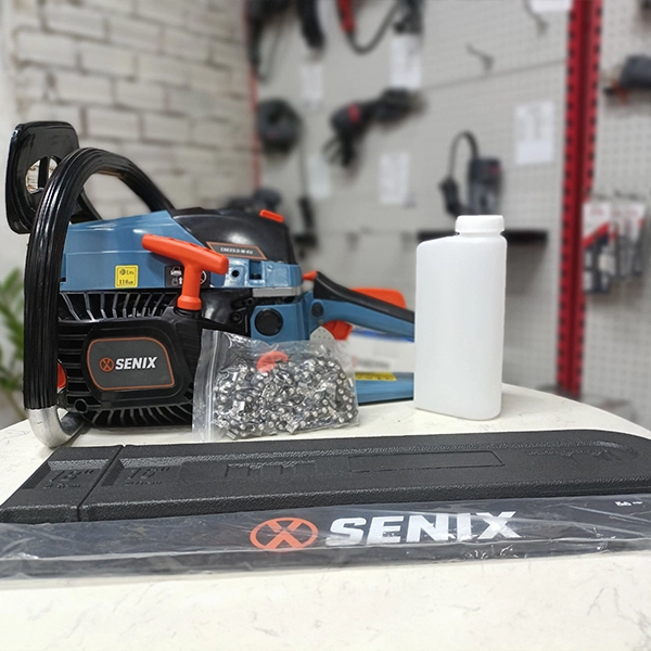 Máy cưa xích xăng, động cơ 2 thì 2.4kW SENIX CSE23.0-M-EU