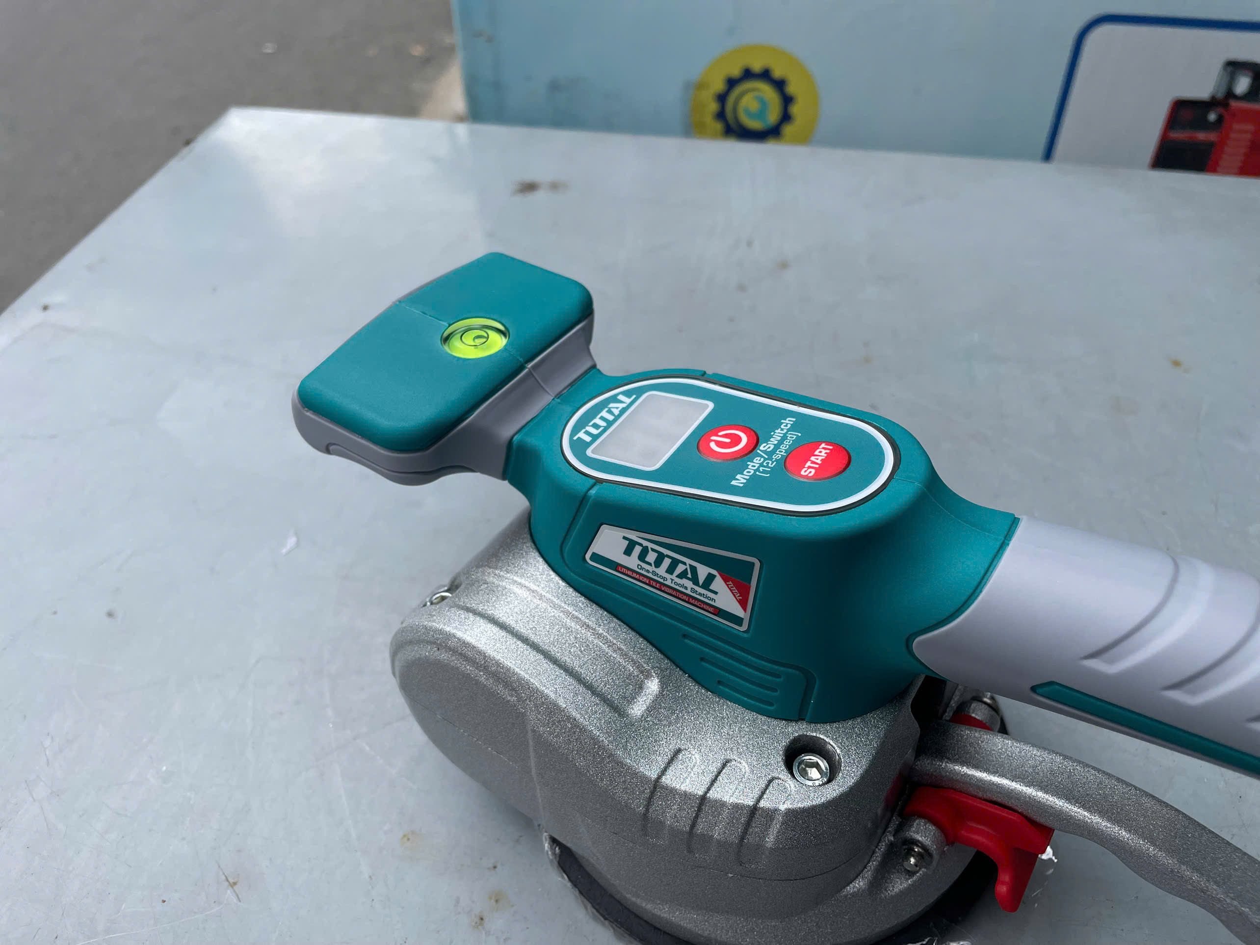 Máy rung ốp lát gạch dùng pin 20V (không kèm pin & sạc) TOTAL TTVLI2010