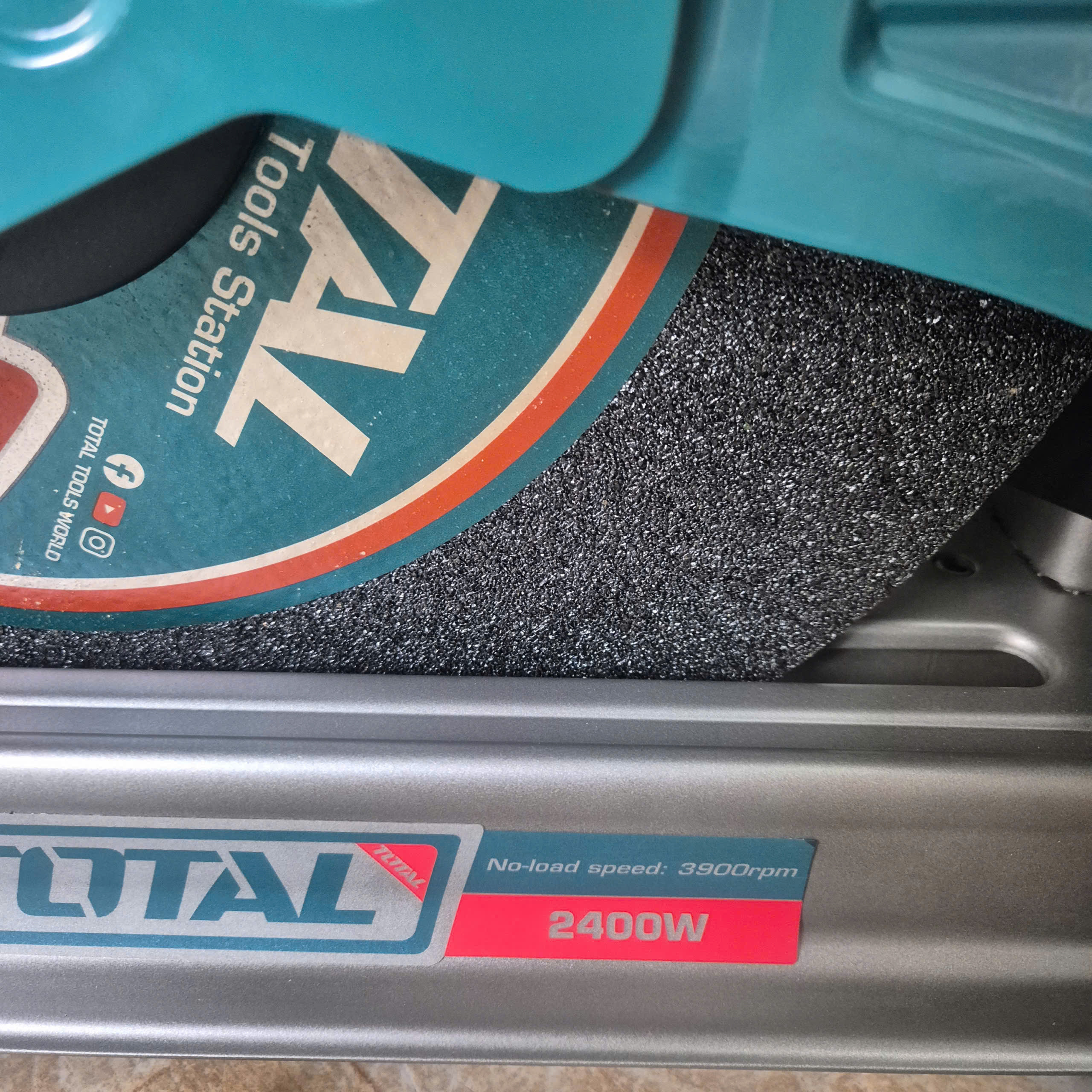 Máy cắt sắt TOTAL TS9243558 (CS 2400W, lưỡi 355mm)