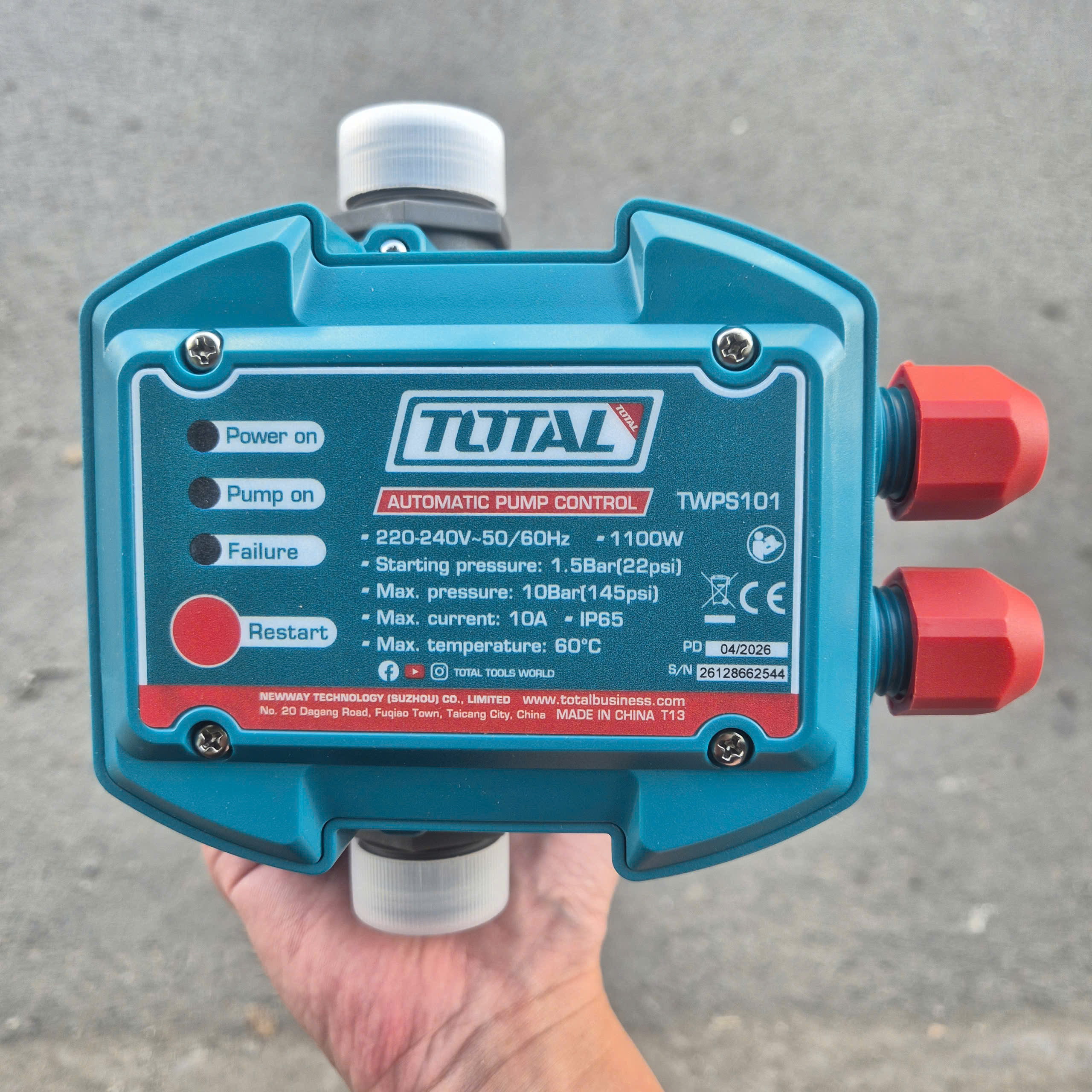 Máy rờ le bơm nước tự động bằng áp suất TOTAL TWPS101 (Công suất 1100W, 10Bar)