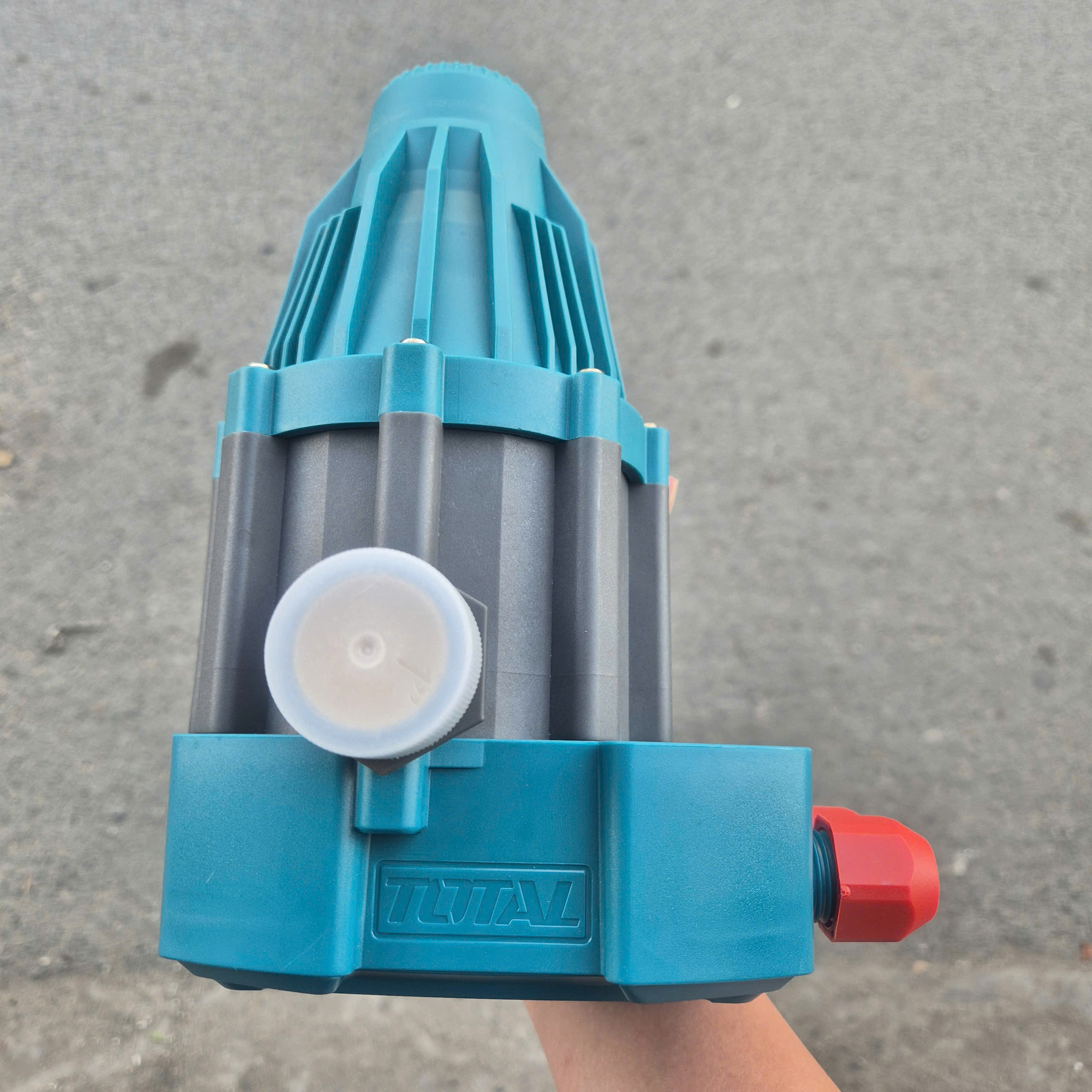 Máy rờ le bơm nước tự động bằng áp suất TOTAL TWPS101 (Công suất 1100W, 10Bar)