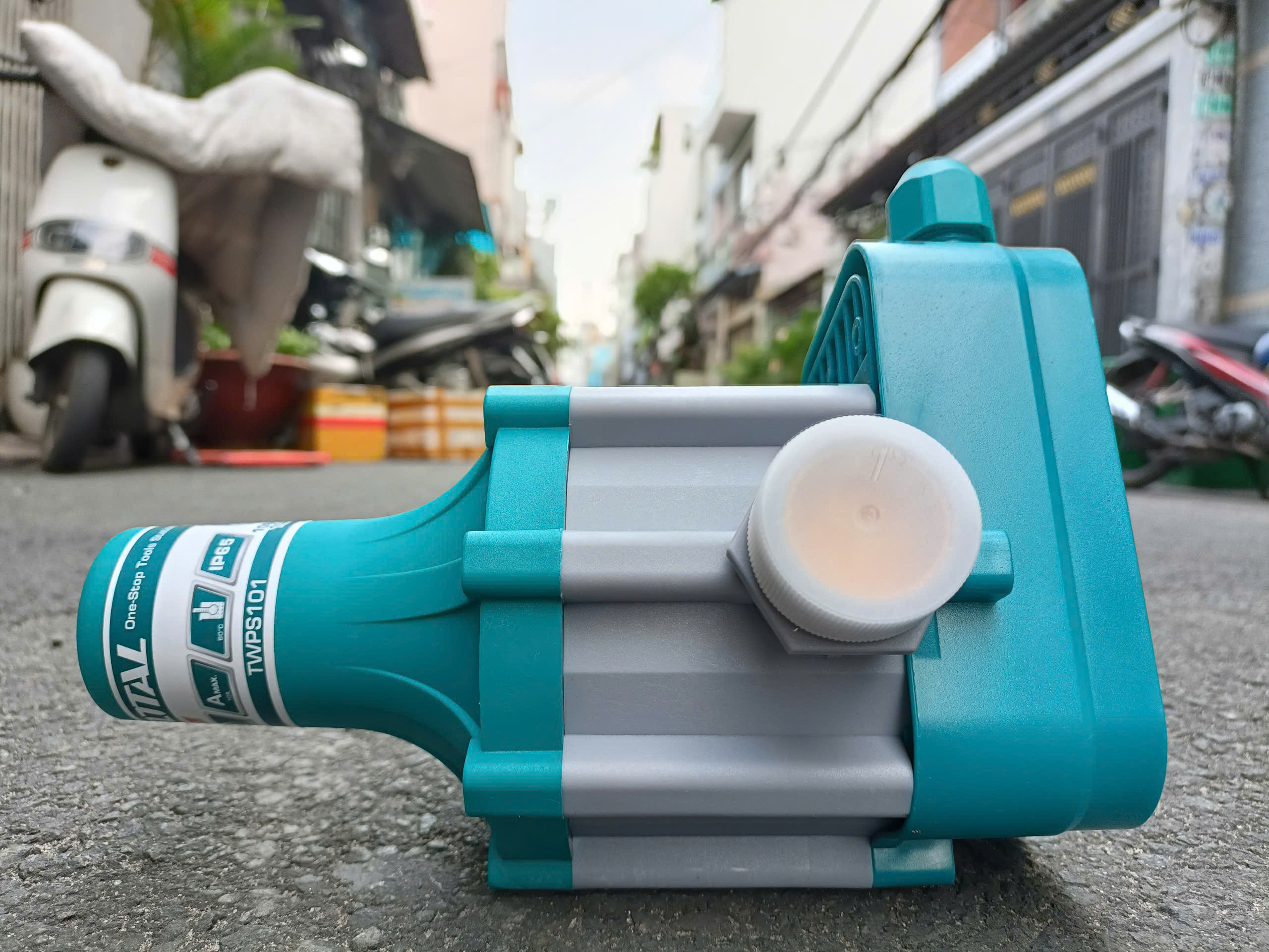 Máy Rờ Le Bơm Nước Tự Động Bằng Áp Suất TOTAL TWPS101