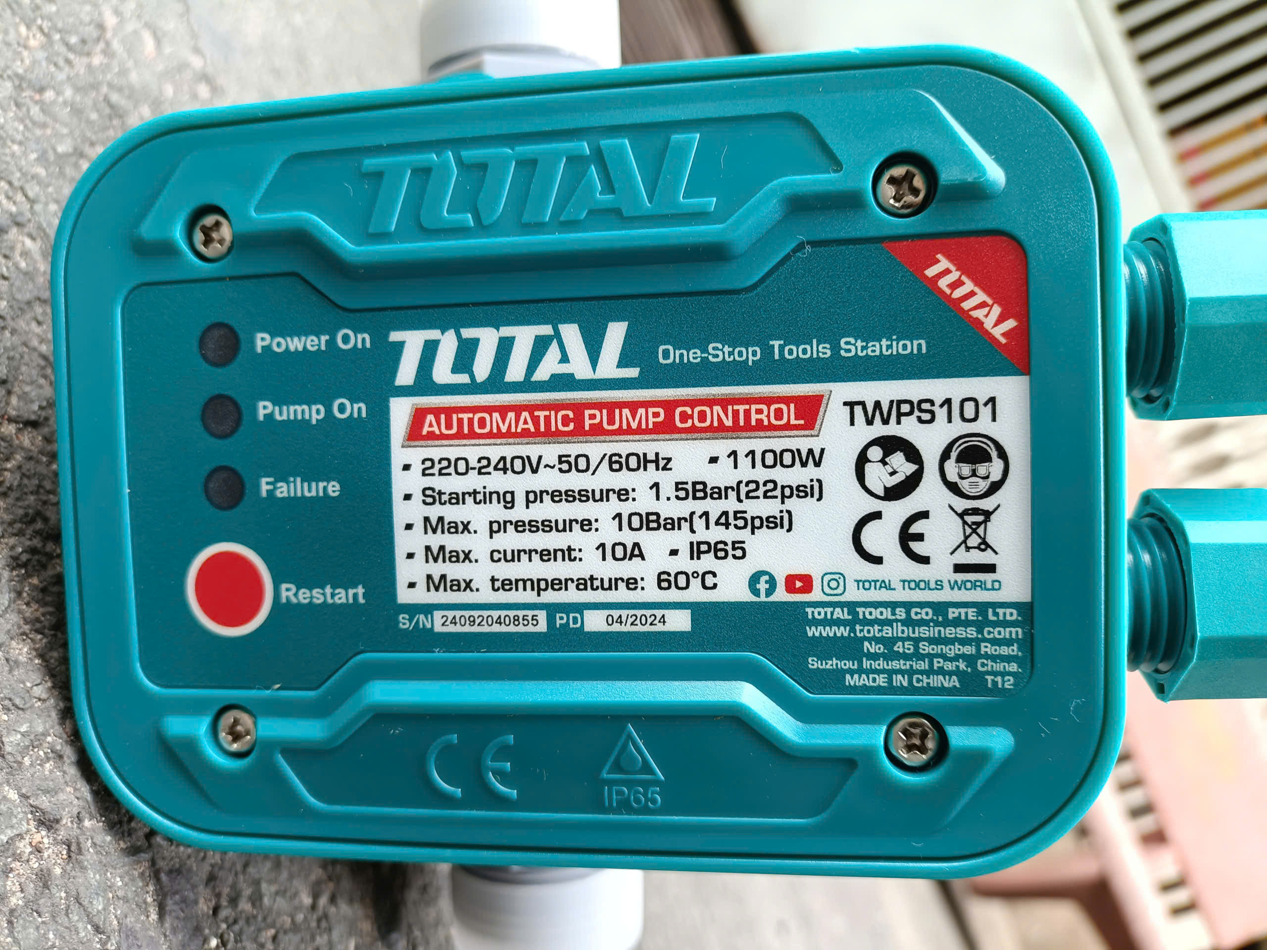 Máy Rờ Le Bơm Nước Tự Động Bằng Áp Suất TOTAL TWPS101