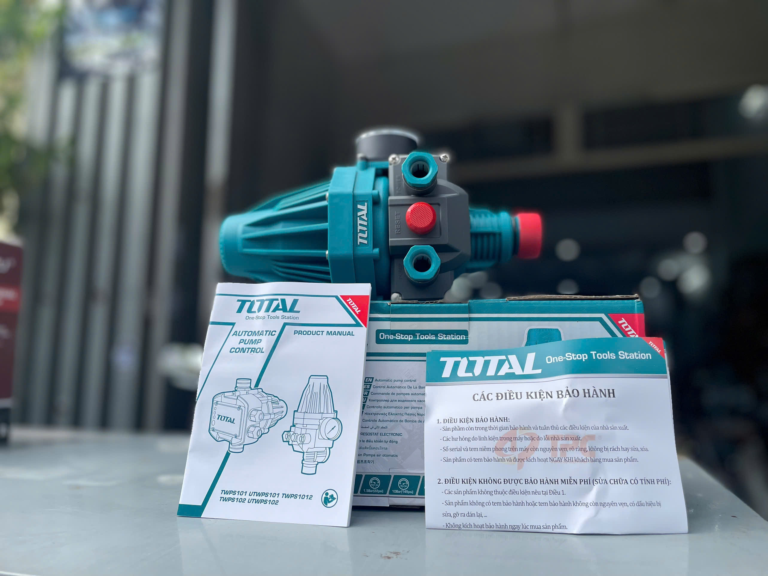 Máy Rờ Le Bơm Nước Tự Động Bằng Áp Suất TOTAL TWPS102