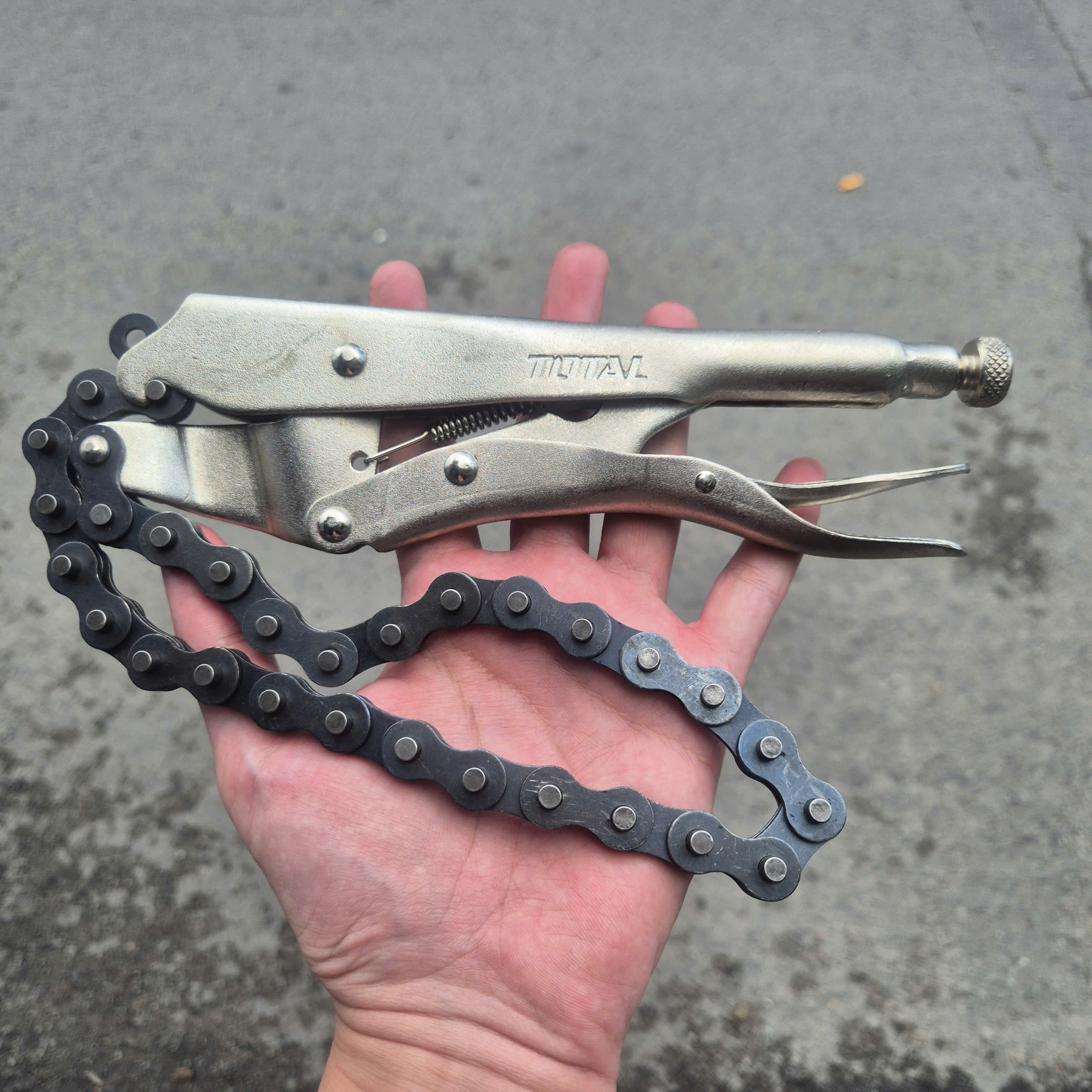 Kềm bấm xích mở ống 10.5 inch TOTAL THT1941003