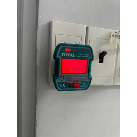 Dụng cụ kiểm tra ổ cắm TOTAL TESST30011