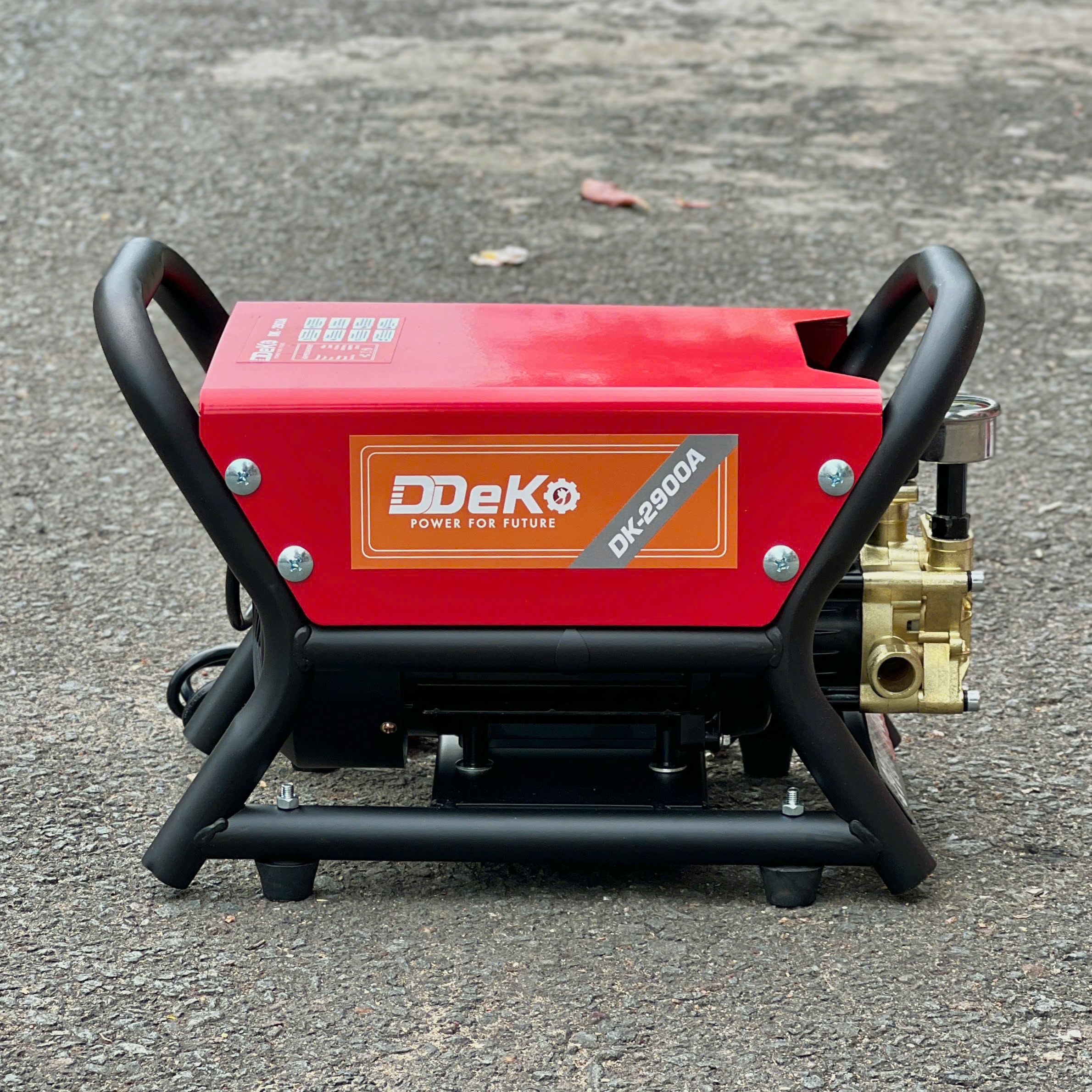 Máy rửa xe DEKO DK-2900A, có chỉnh áp  