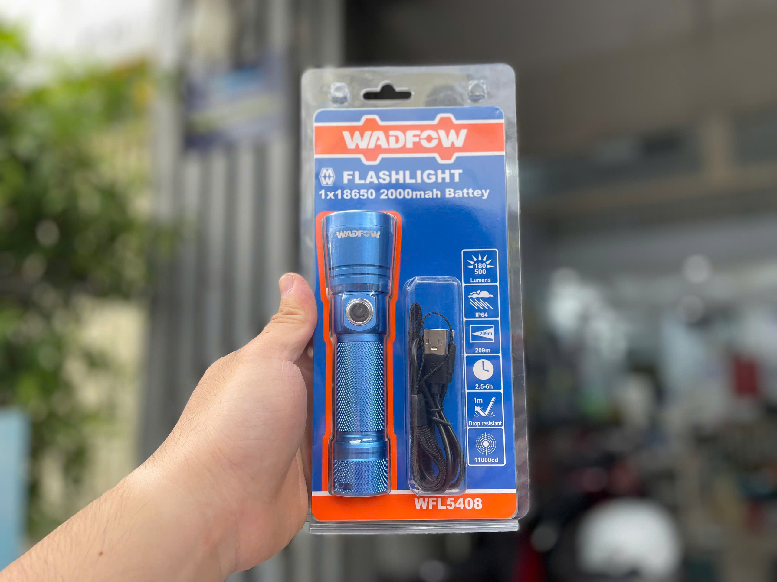 Đèn pin 500Lm WADFOW WFL5408