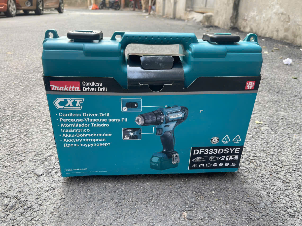 Máy khoan vặn vít dùng pin 12V Makita DF333DSYE