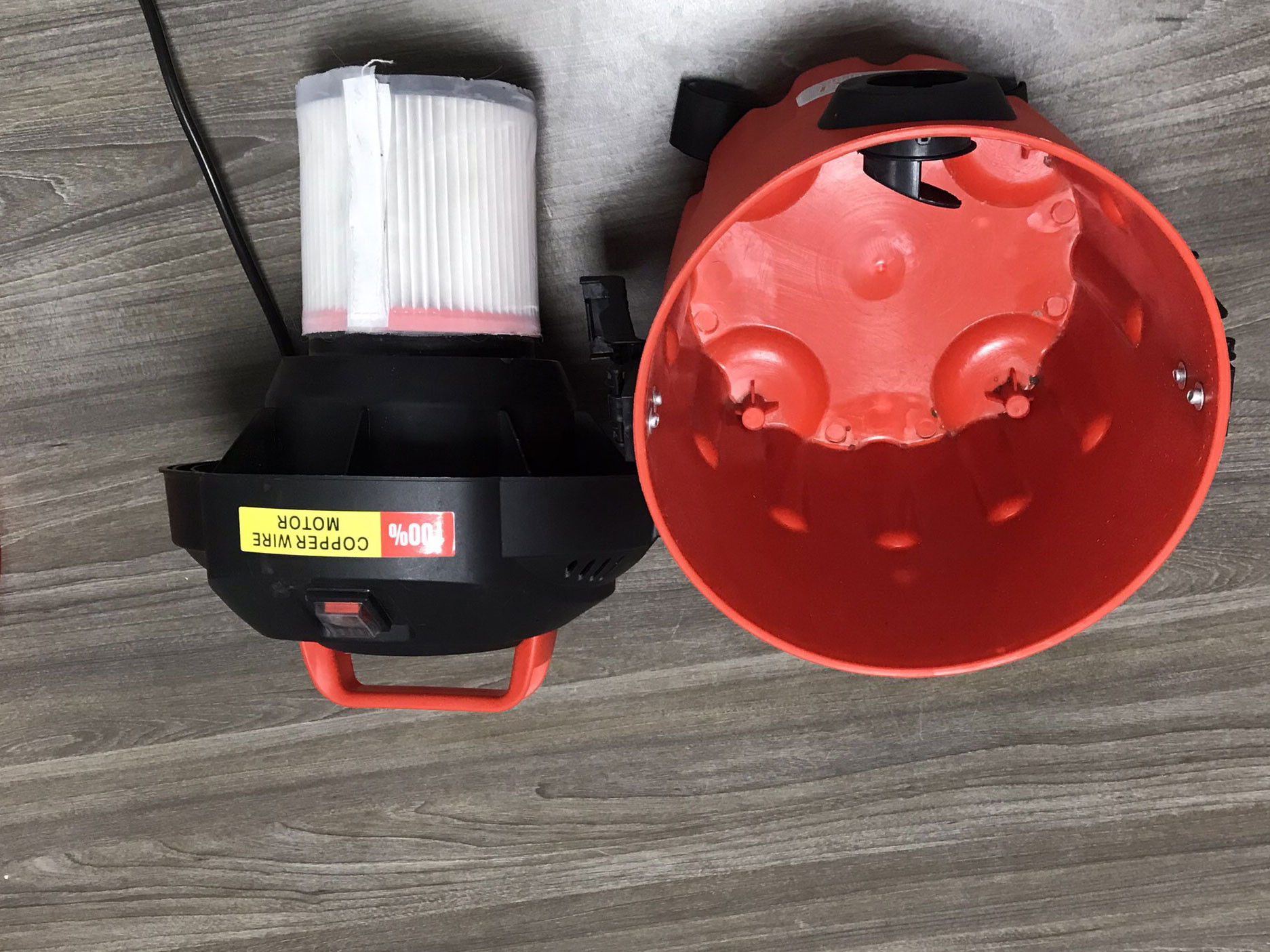 Máy hút bụi công nghiệp khô và ướt Toboki TK-16L (16 lít)