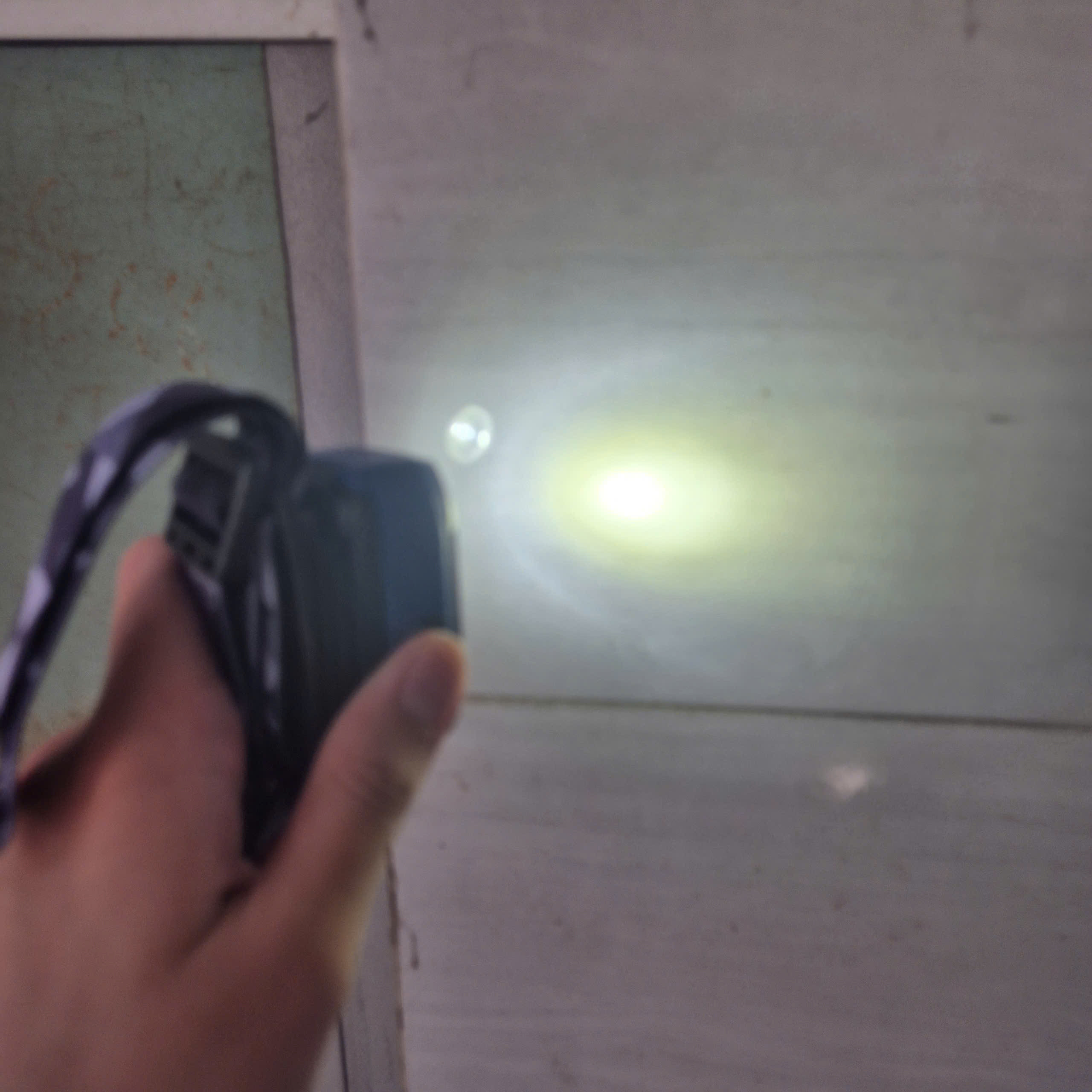 Đèn LED đội đầu KINGBLUE LED500 (Độ sáng 500 Lm)