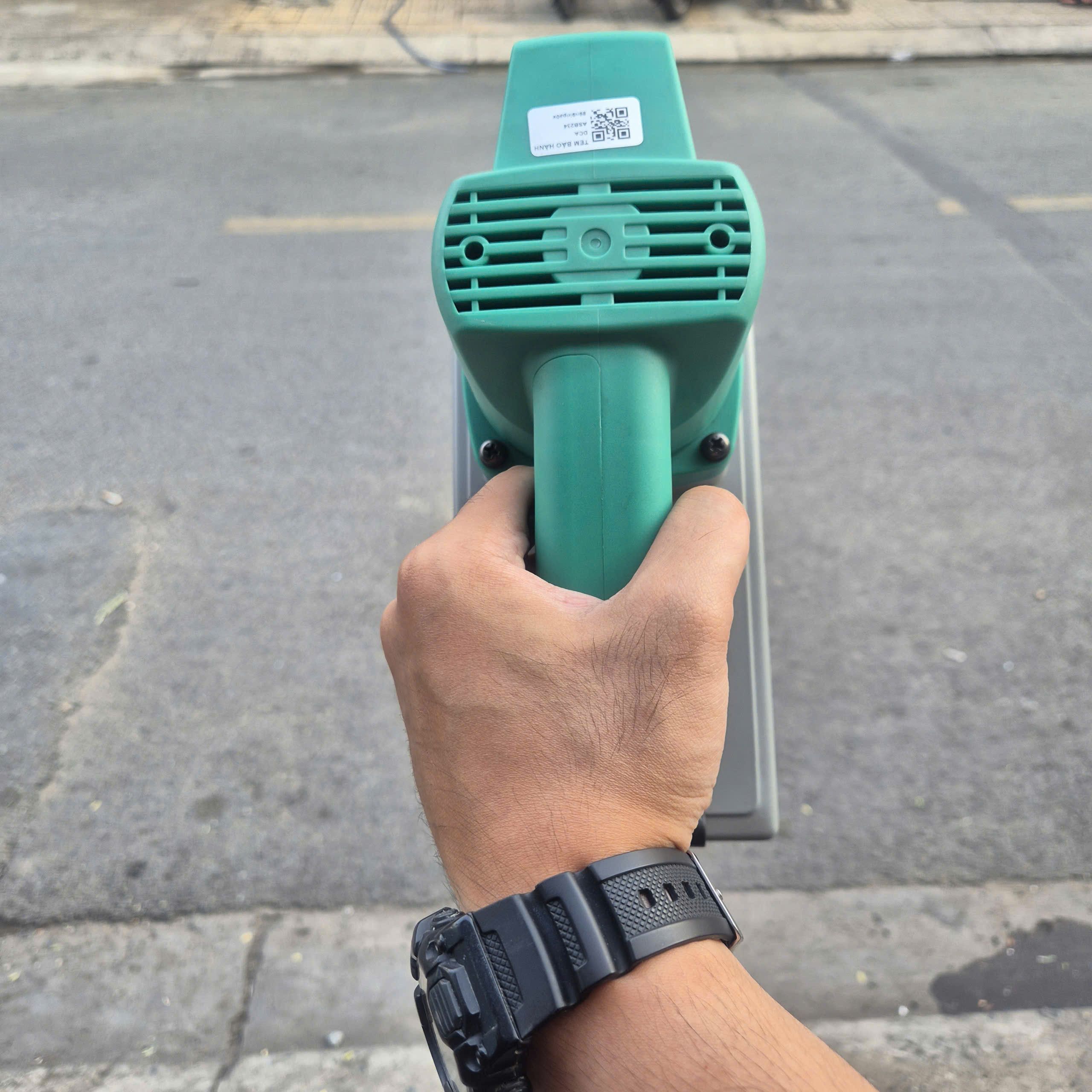 Máy chà nhám rung 520W DCA ASB234 114x234mm