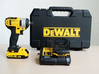 Máy vặn bu lông động lực pin Dewalt DCF880D2-B1