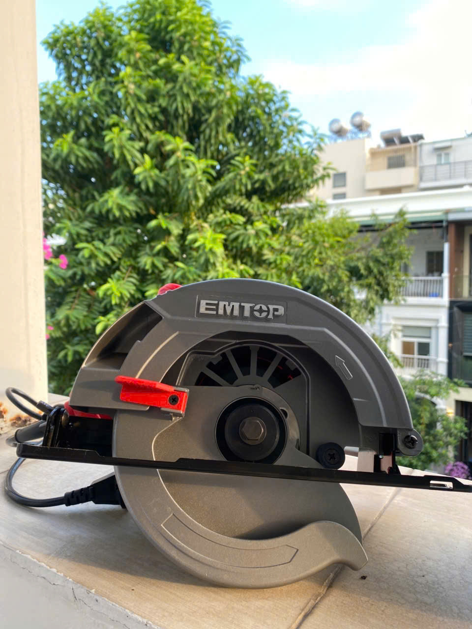 Máy cắt gỗ 185 mm EMTOP ECSW1852