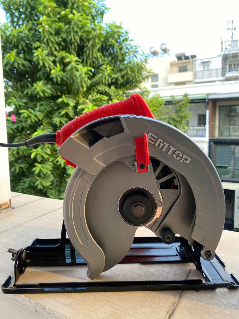 Máy cắt gỗ 185 mm EMTOP ECSW1852