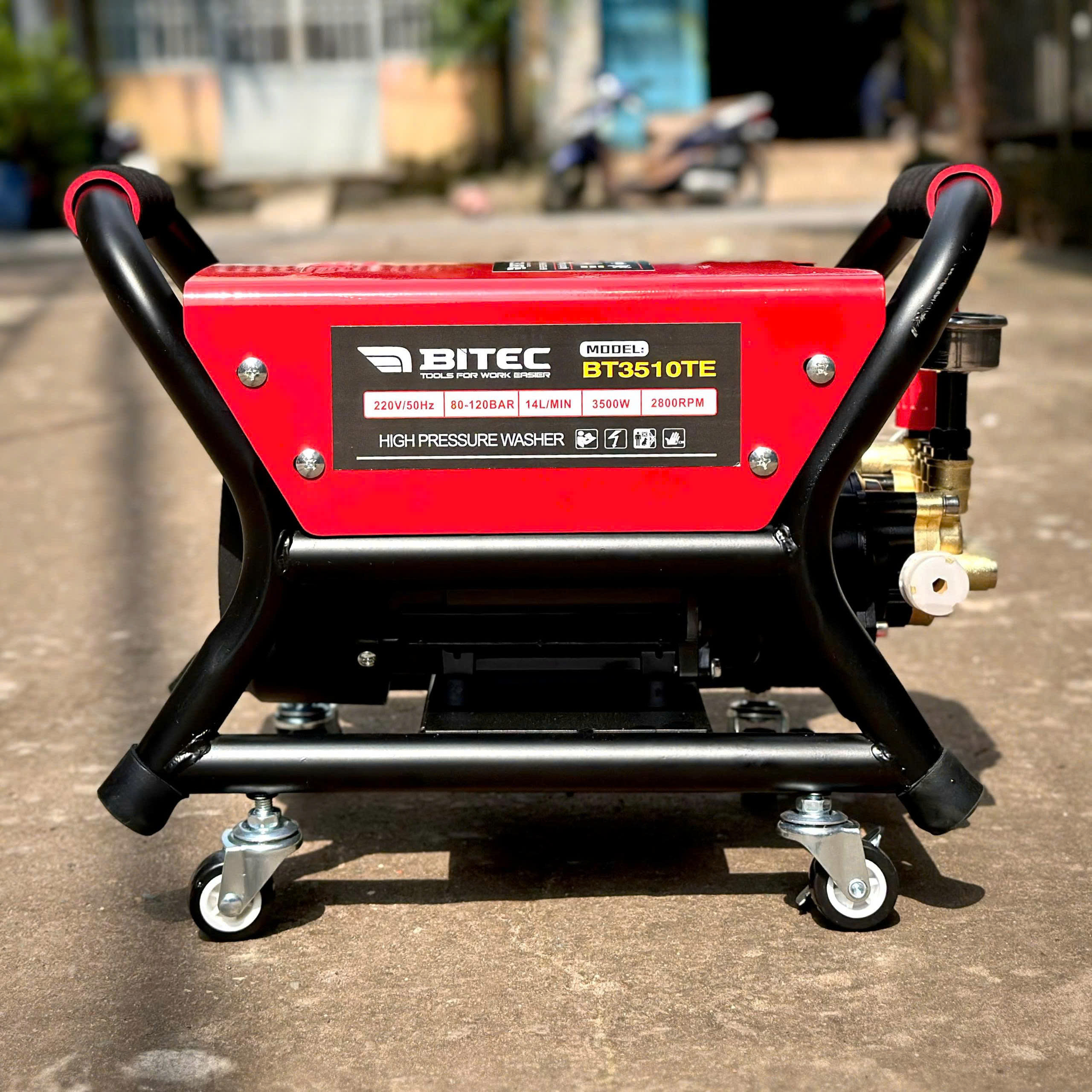 Máy xịt rửa xe Chỉnh Áp BITEC  BT3510TE- 3500W - motor từ lõi đồng