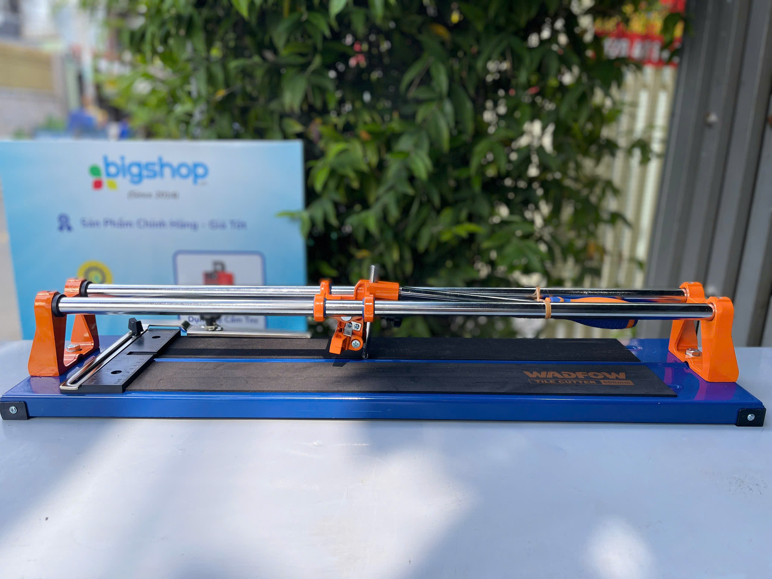 Bàn cắt gạch dùng bút 600mm WADFOW WTR1561D