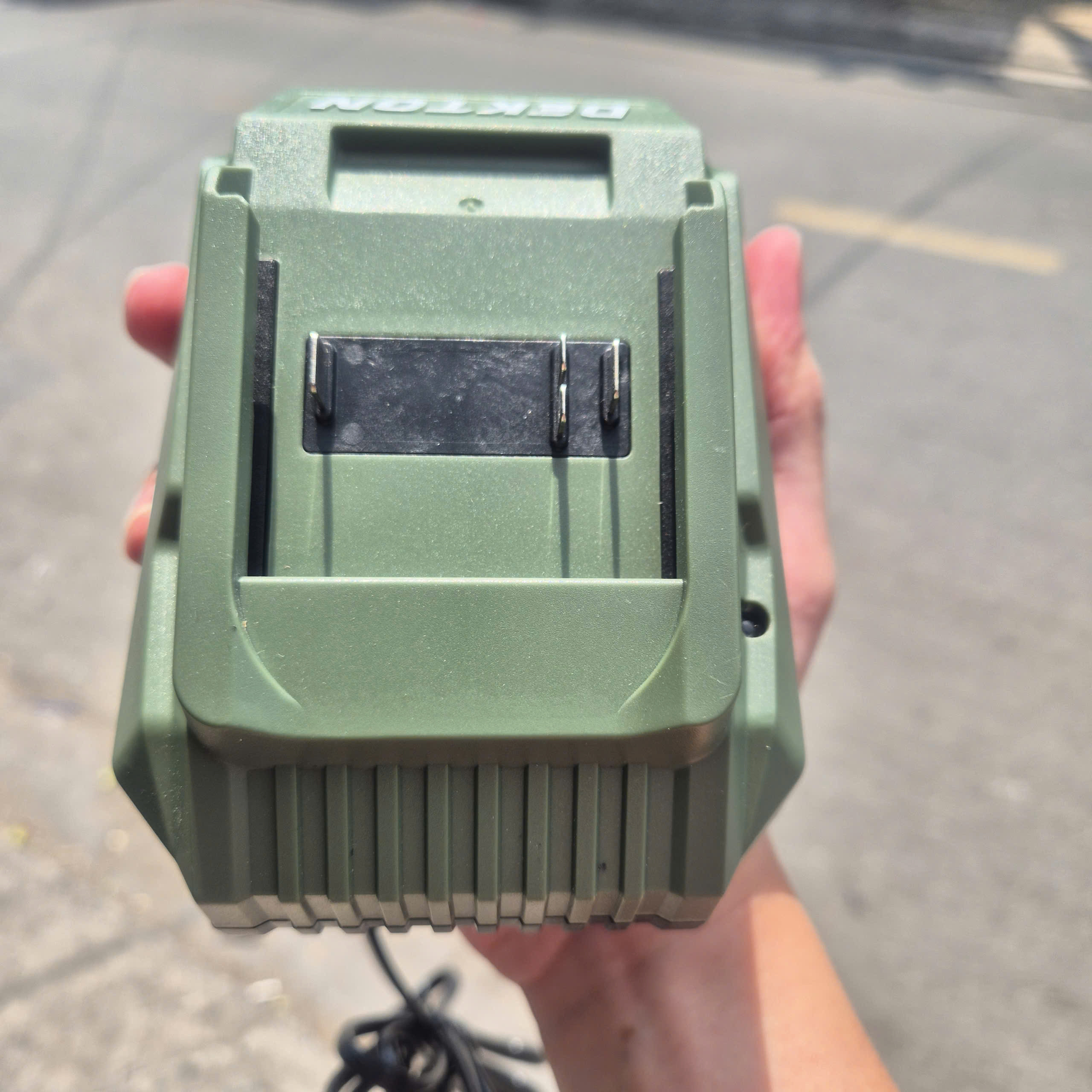 Máy phun sơn 21V DEKTON M21-SPS1000X