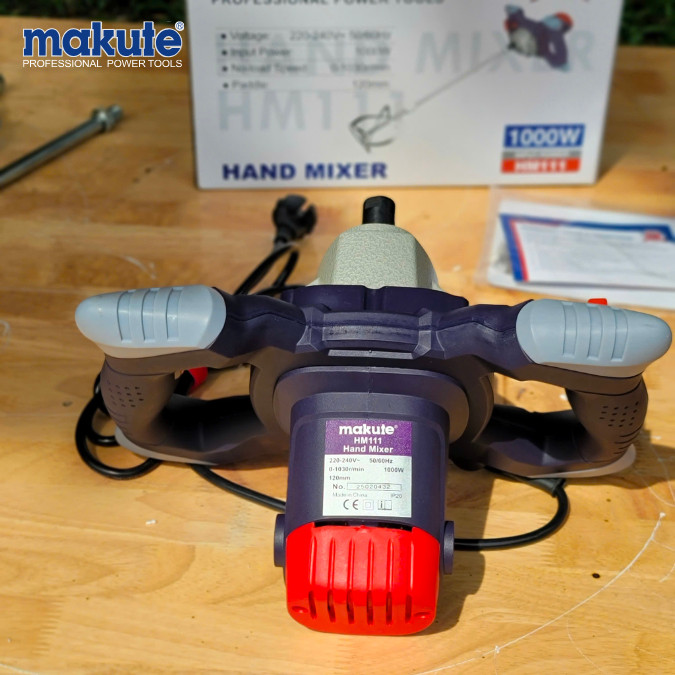 Máy khuấy sơn cầm tay 1000W Makute HM111