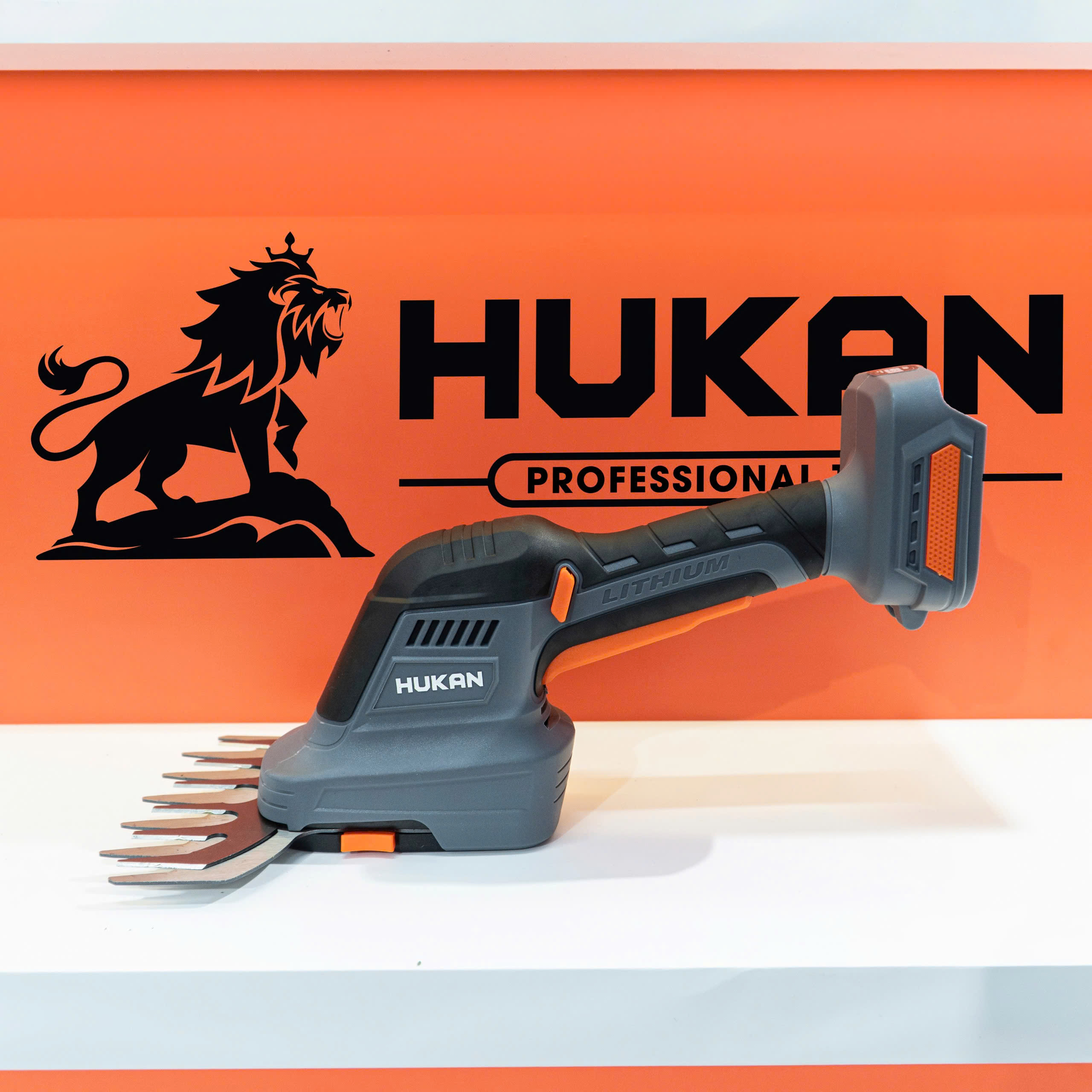 Máy cắt tỉa hàng rào dùng pin 21V HUKAN G1-GS400