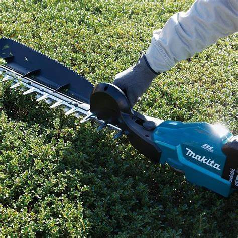 Máy cắt tỉa hàng rào dùng Pin 18V Makita DUH604SZ (Chưa kèm Pin & Sạc)