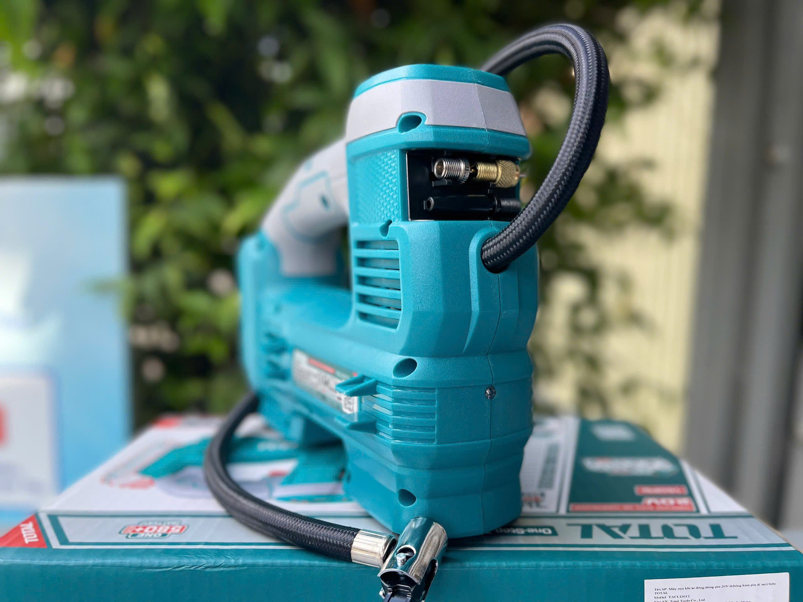 Máy Bơm Hơi Dùng Pin 20V  hoặc dùng tẩu Total TACLI2012, 160 PSI