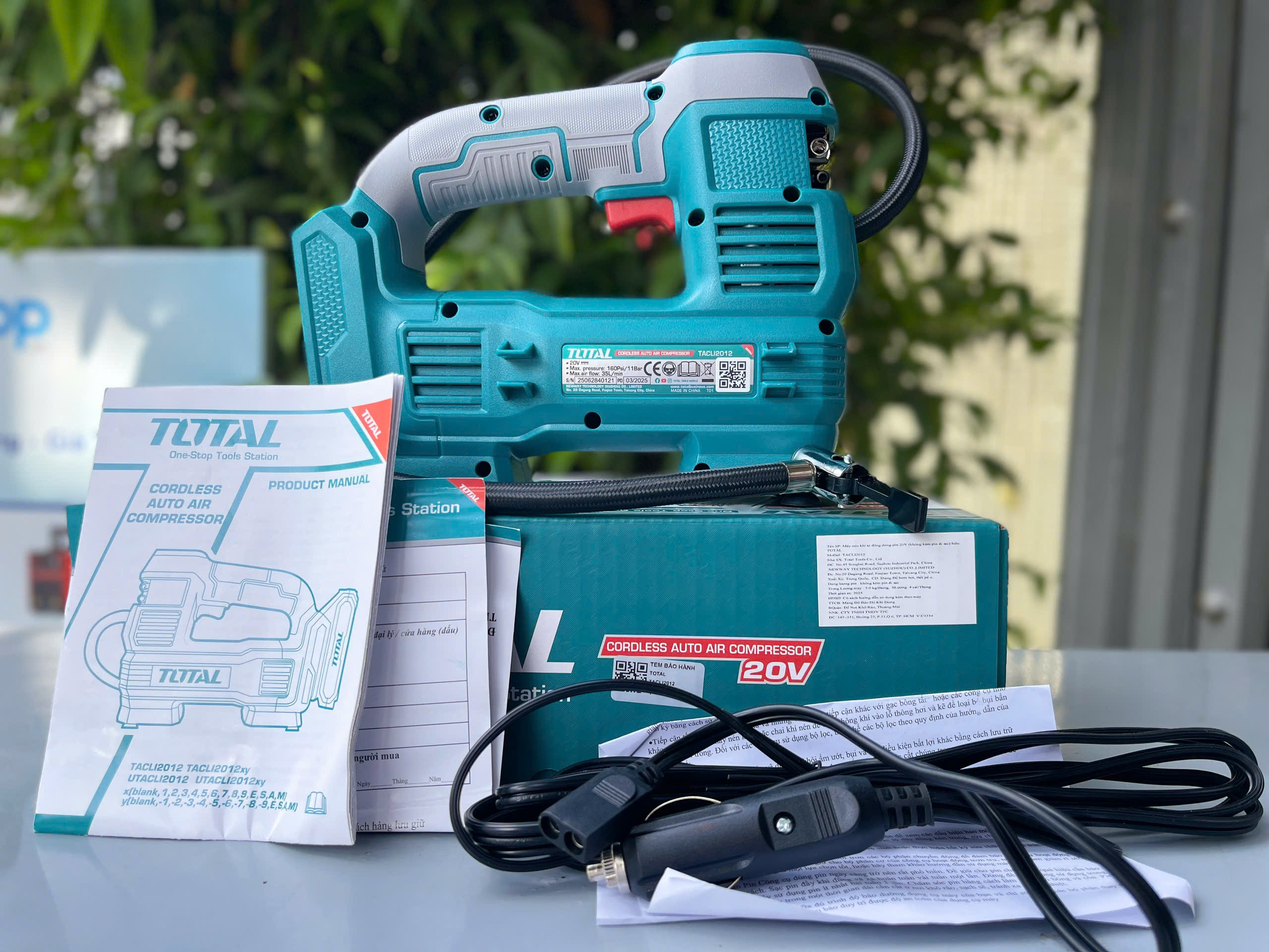 Máy Bơm Hơi Dùng Pin 20V  hoặc dùng tẩu Total TACLI2012, 160 PSI