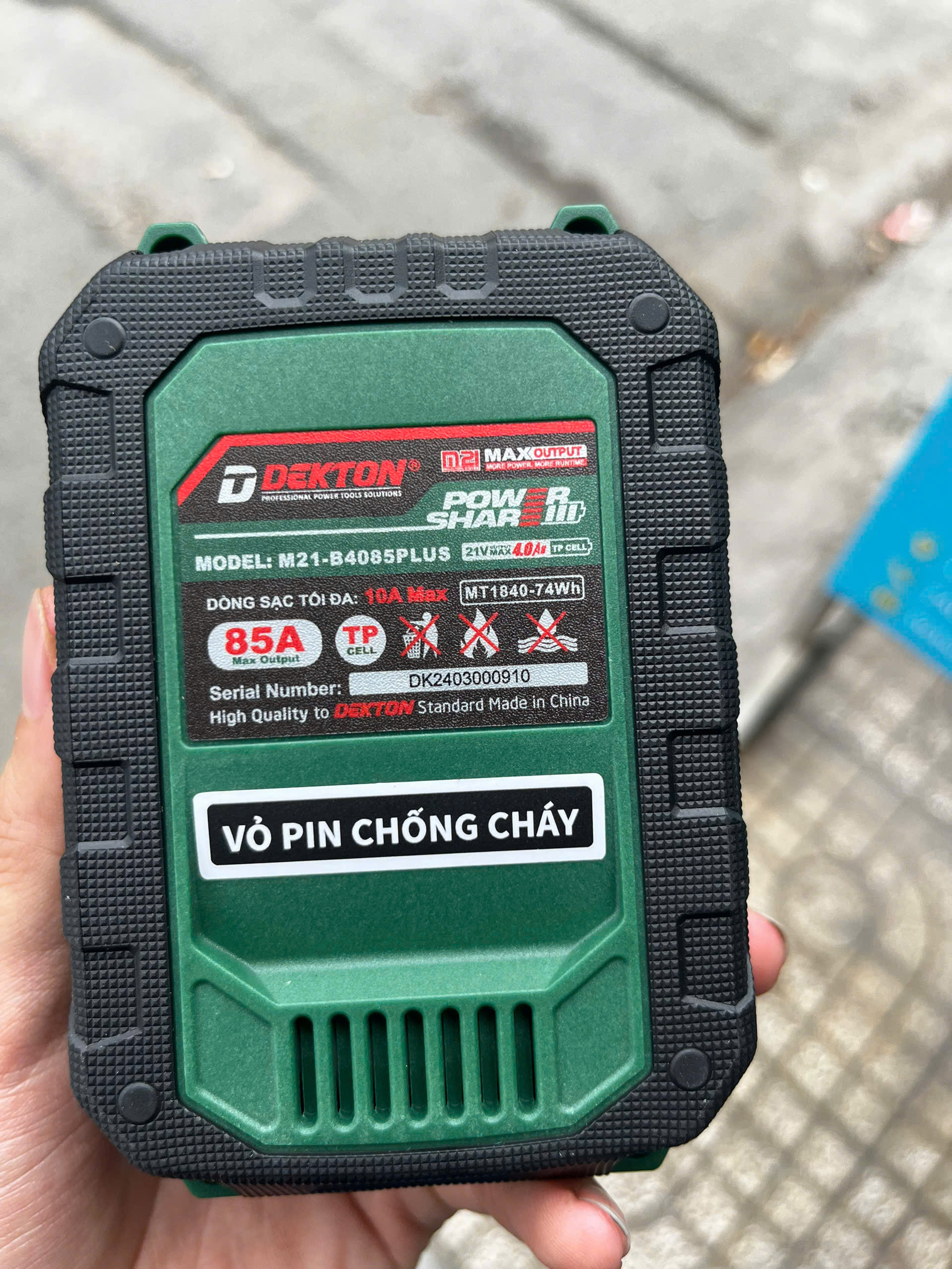 Pin 21V-4.0AH- DEKTON vỏ chống cháy, dòng xả cao - M21-B4015PLUS, 85A
