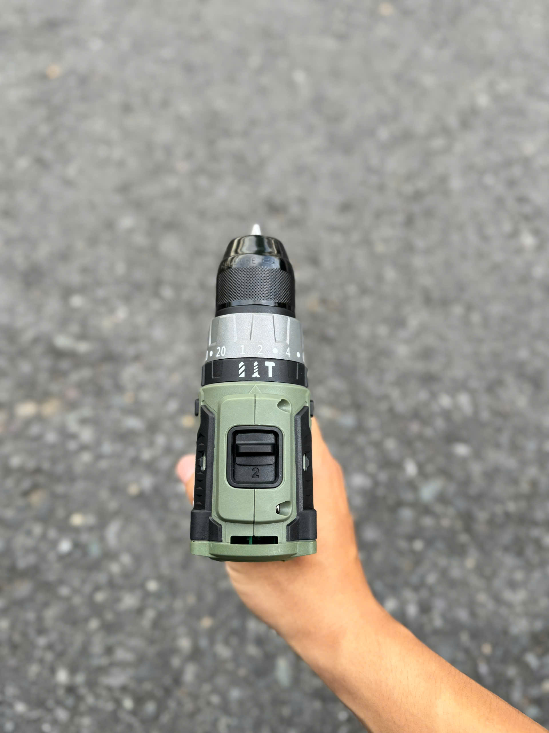 Máy khoan pin 16.8V Dekton mã D16-ID1060XPRO