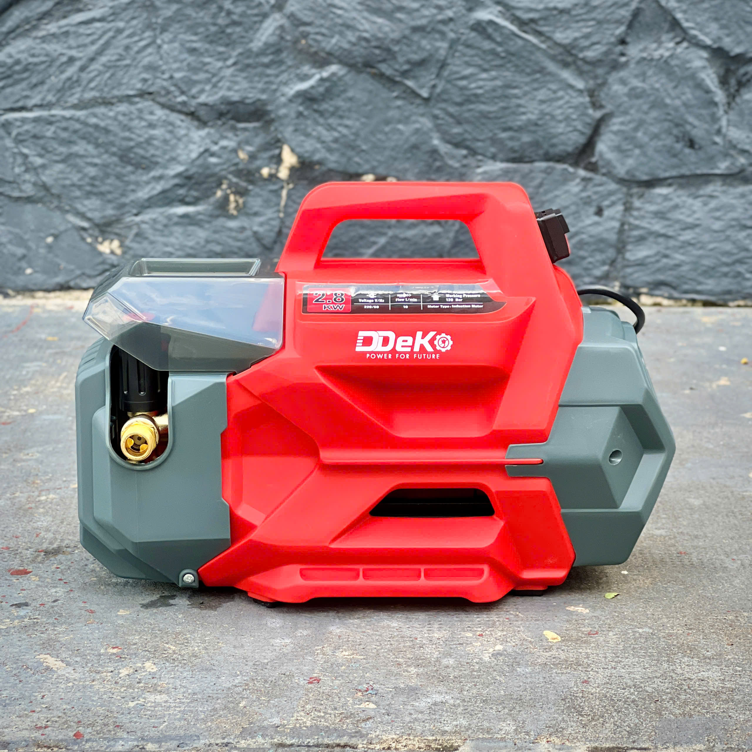 Máy rửa xe chỉnh áp 2800W DEKO DK-P2800
