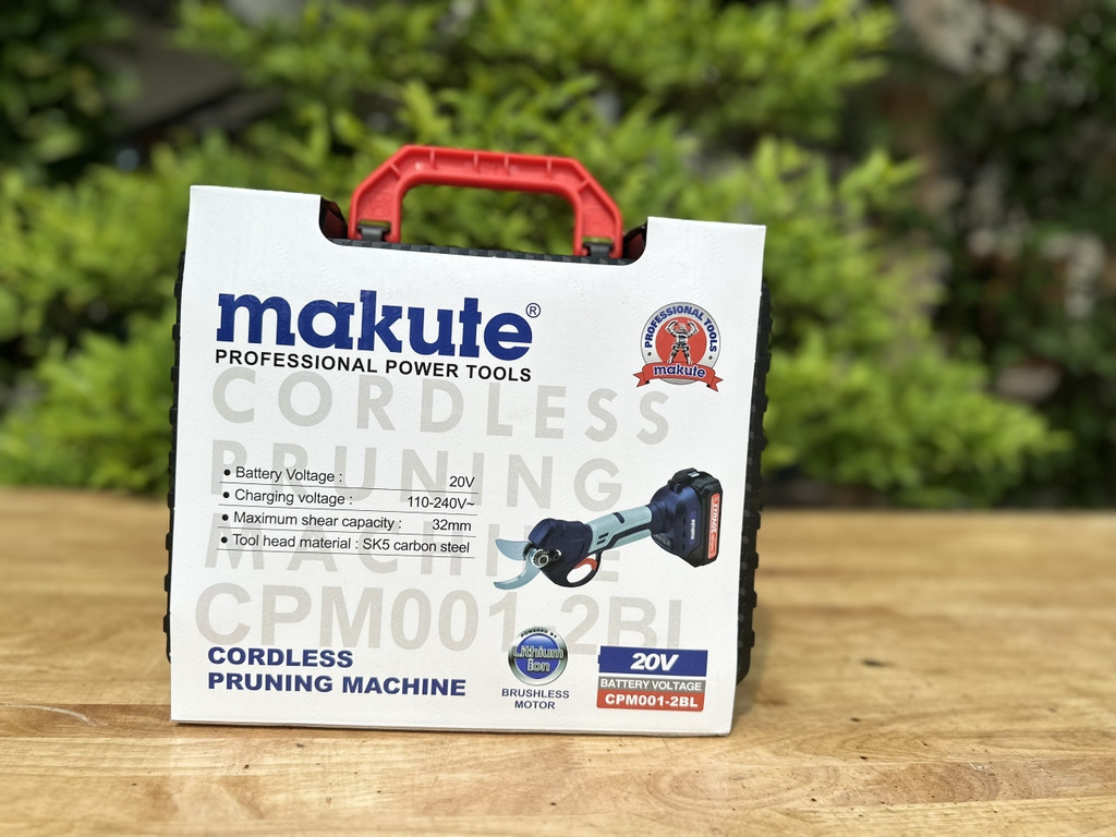 Máy cắt cành pin Makute CPM001 