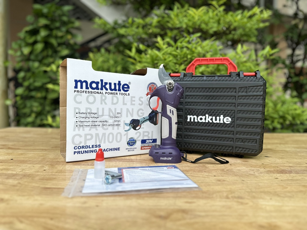 Máy cắt cành pin Makute CPM001 