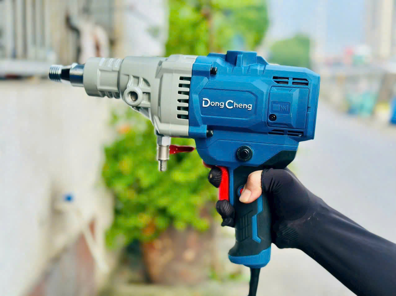 Máy khoan rút lõi bê tông 2000W 110mm DongCheng DZZ05-110