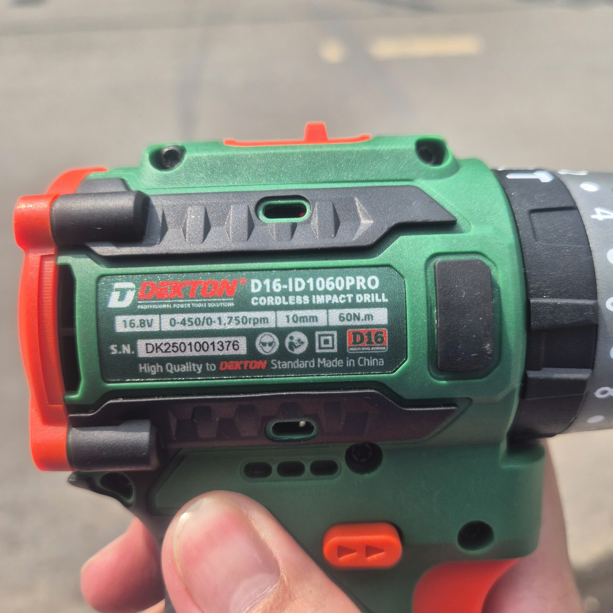 Máy khoan pin 16.8V Dekton D16-ID1060PRO