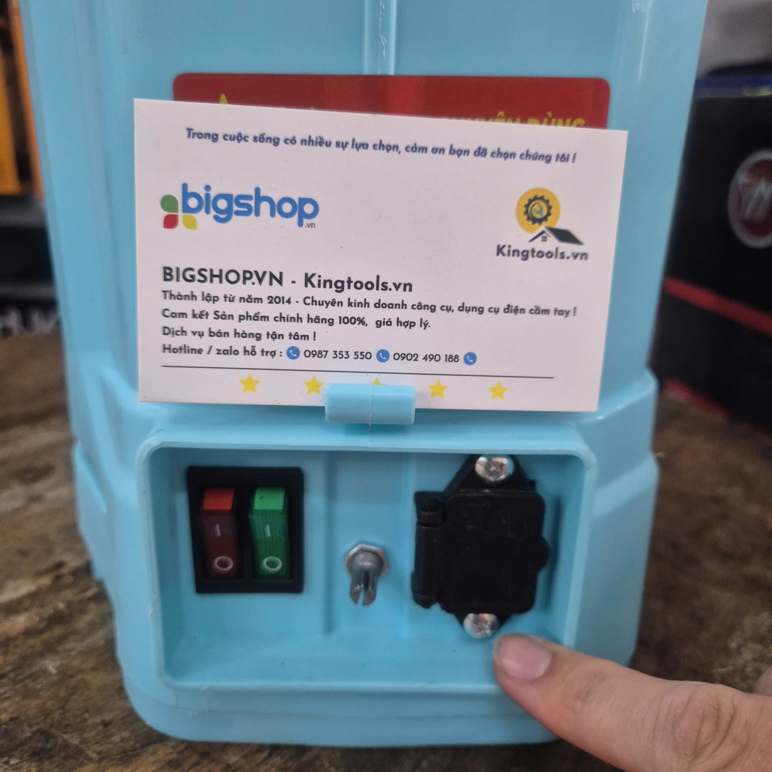 Máy phun thuốc trừ sâu, côn trùng điện dùng pin lithium OSHIMA Li20R-DP (2 PIN)