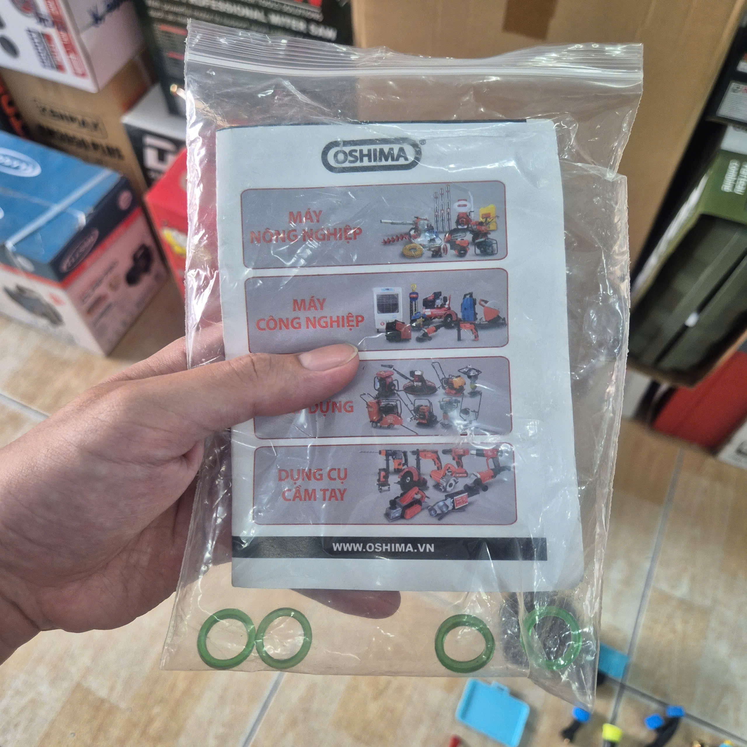 Máy phun thuốc trừ sâu, côn trùng điện dùng pin lithium OSHIMA Li20R-DP (2 PIN)