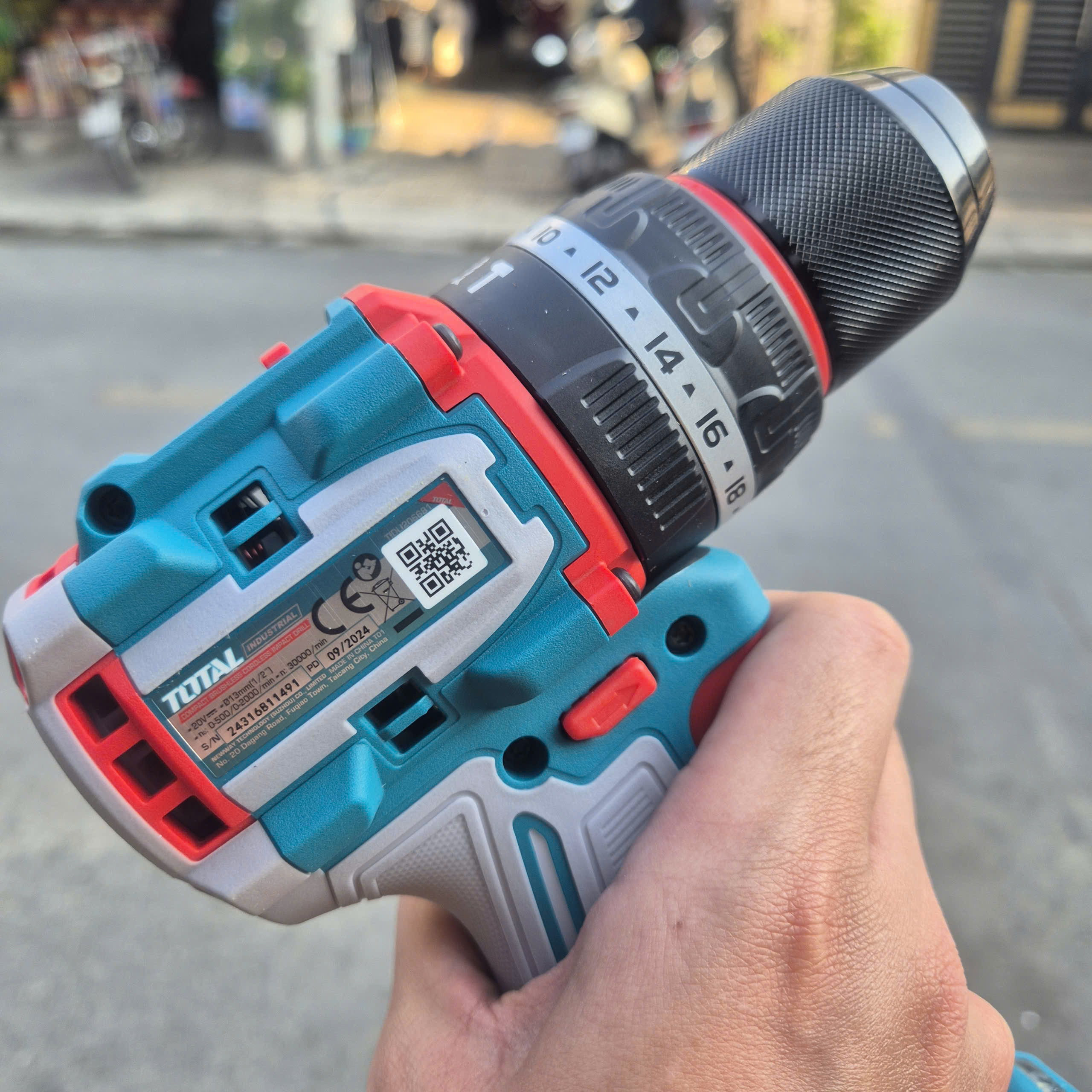 Máy khoan búa không chổi than dùng pin 20V TOTAL TIDLI206681 (Thân máy)