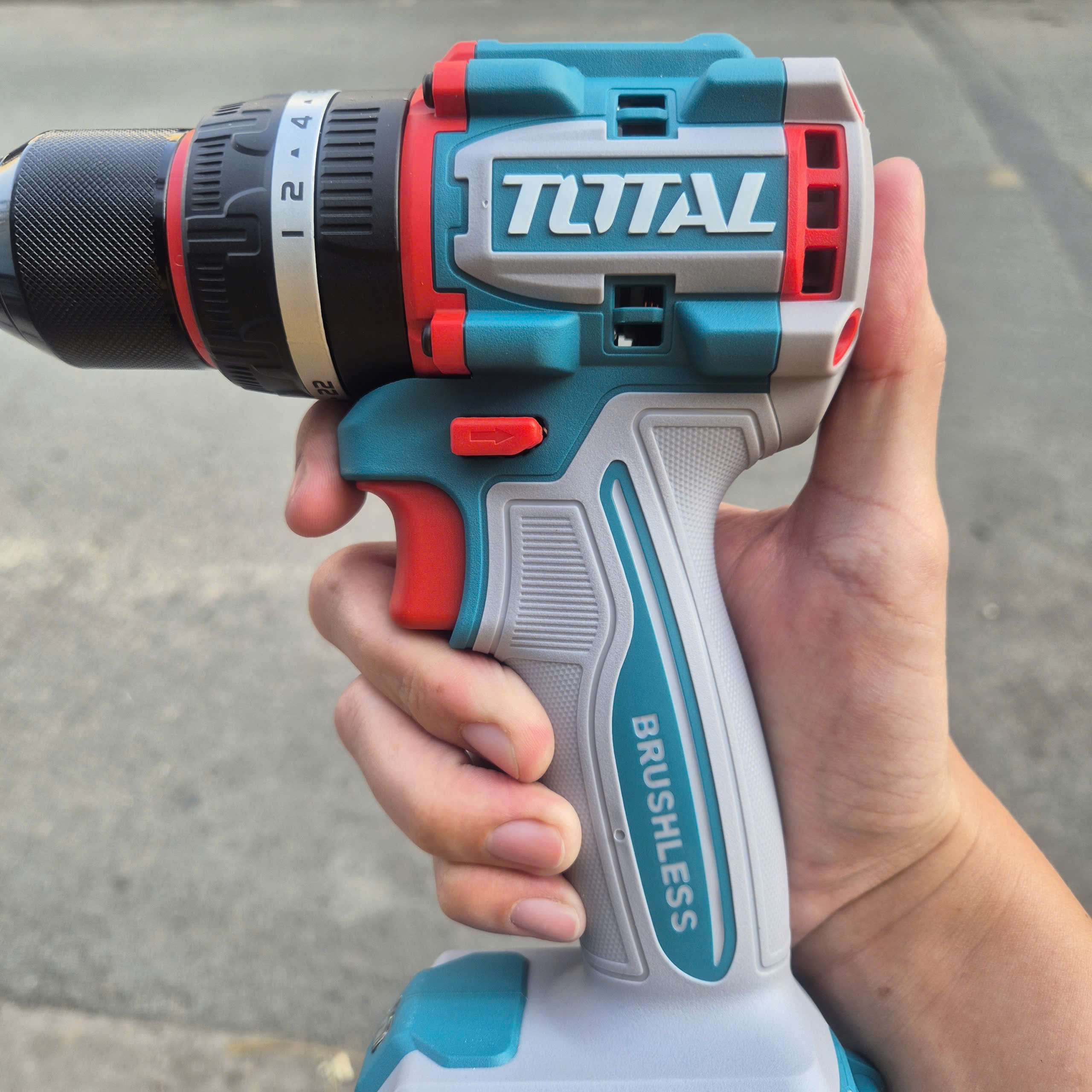 Máy khoan búa không chổi than dùng pin 20V TOTAL TIDLI206681 (Thân máy)