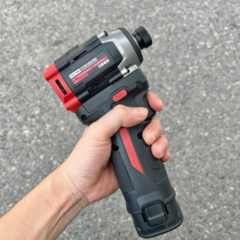 Máy chuyên vít có búa dùng pin 16V Amaxtools AV18014SA-PRO