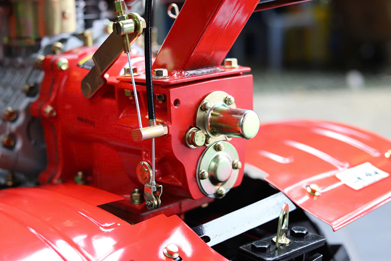 MÁY XỚI ĐẤT DẦU OSHIMA XDD-173,  6.5HP