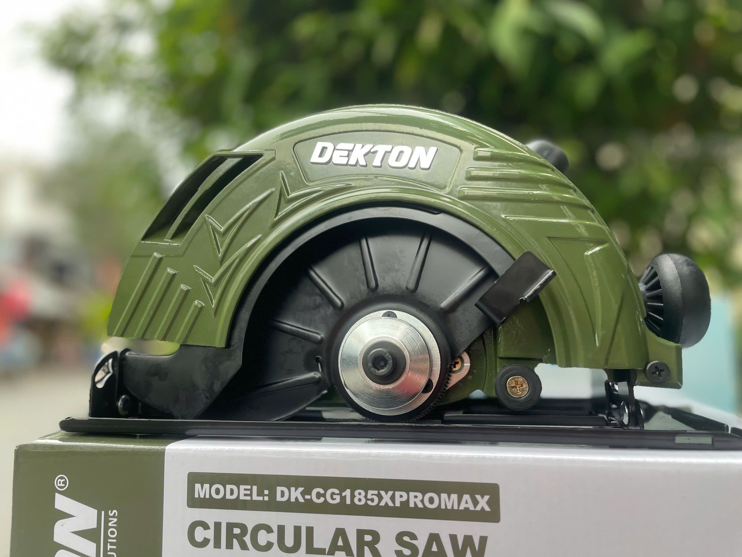 MÁY CƯA GỖ DEKTON- DK-CG185XPROMAX