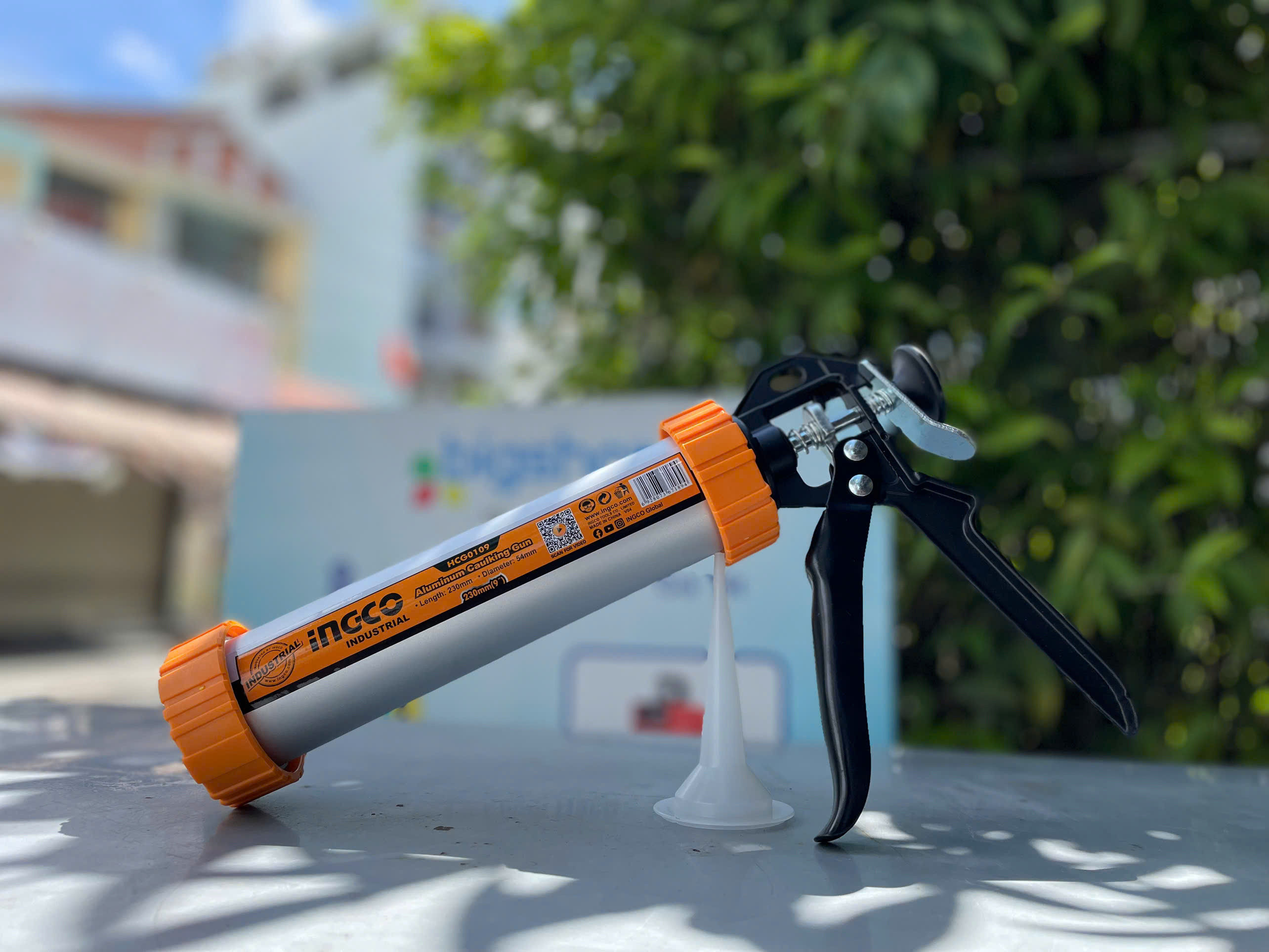 Súng bắn silicon INGCO HCG0109