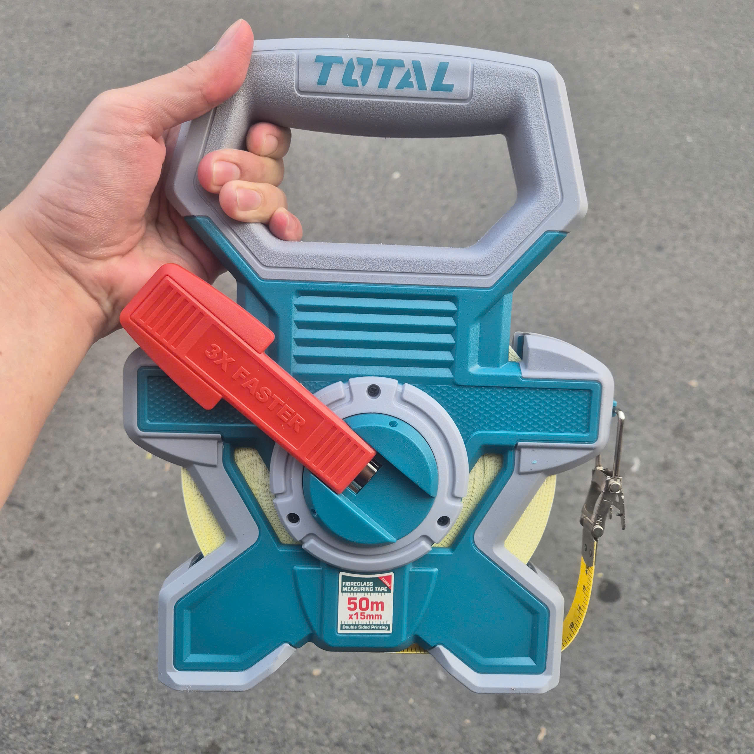 Thước dây sợi thủy tinh 50mx15mm Total TMTF18506